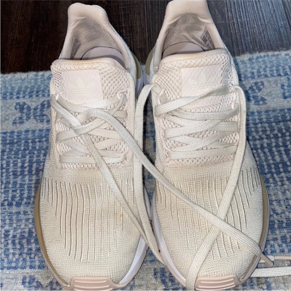 Adidas - Picture 5 of 6